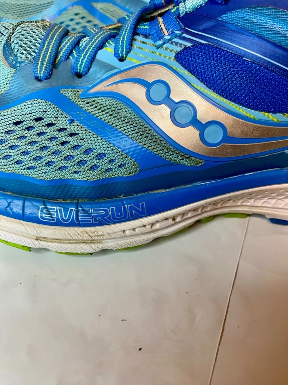 Saucony Turquoise and Teal Women's Running Shoes Size 9